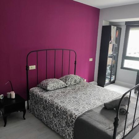 Appartement Habitación céntrica enorme parking privado desayuno baño privado à Oviede Extérieur photo